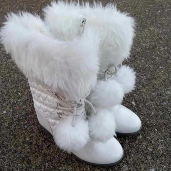 Roebuck & Co white fur boots toddler girl size 12M - Picture 2 of 9